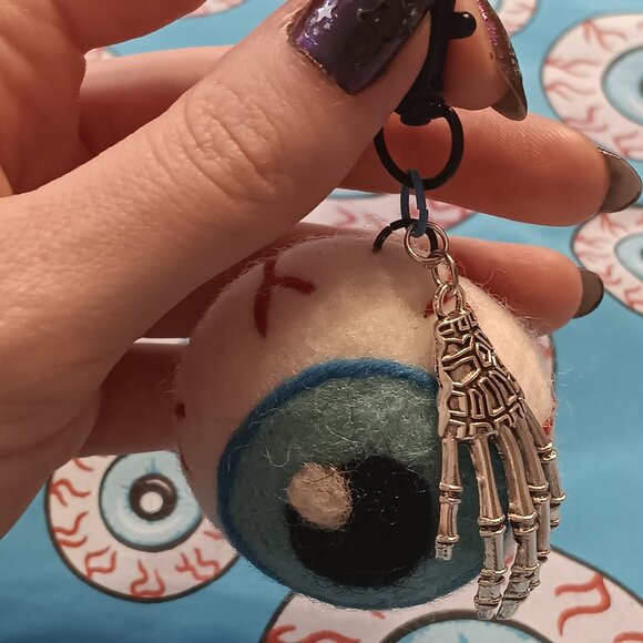 Handmade Eyeball Key Chain - Picture 1 of 1